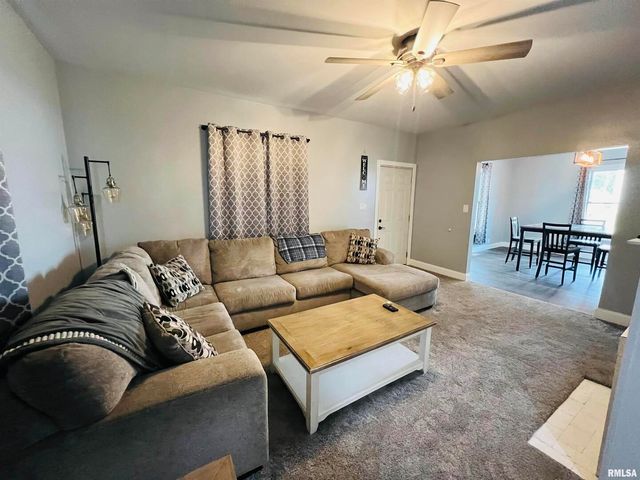 1300 LINCOLN Street, Eldorado, IL 62930