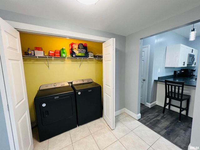 1300 LINCOLN Street, Eldorado, IL 62930