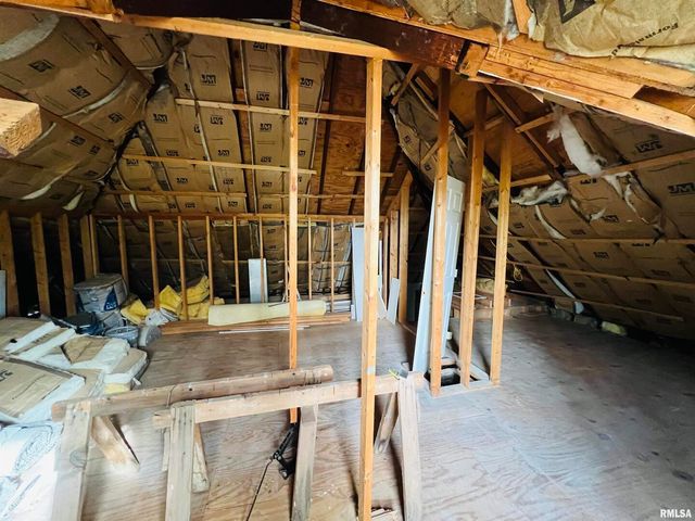 1300 LINCOLN Street, Eldorado, IL 62930