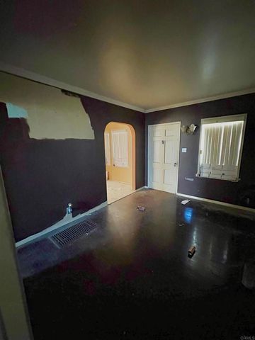 5202 Gifford Avenue, Maywood, CA 90270