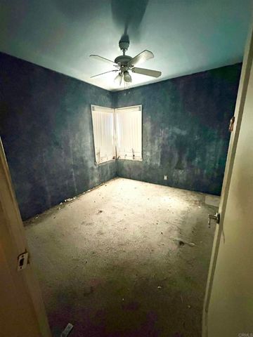 5202 Gifford Avenue, Maywood, CA 90270