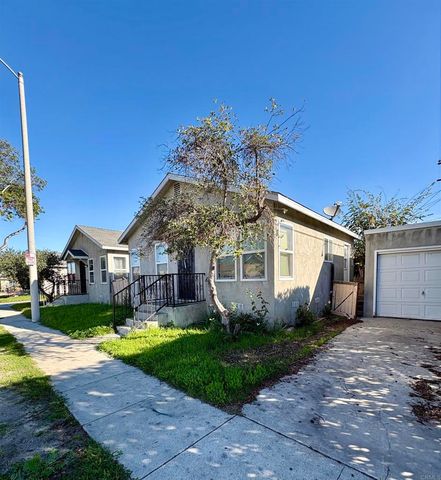 5202 Gifford Avenue, Maywood, CA 90270