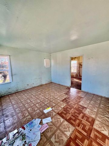 5202 Gifford Avenue, Maywood, CA 90270