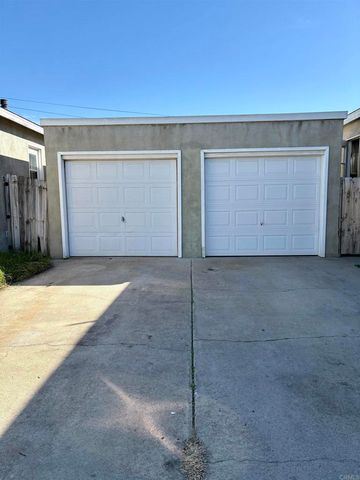 5202 Gifford Avenue, Maywood, CA 90270