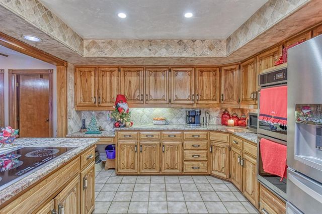 2819 Country Club Drive, Chickasha, OK 73018