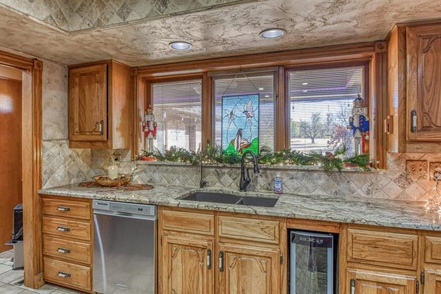 2819 Country Club Drive, Chickasha, OK 73018