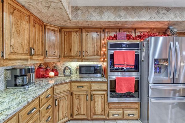 2819 Country Club Drive, Chickasha, OK 73018