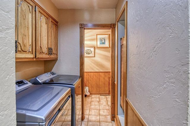 2819 Country Club Drive, Chickasha, OK 73018