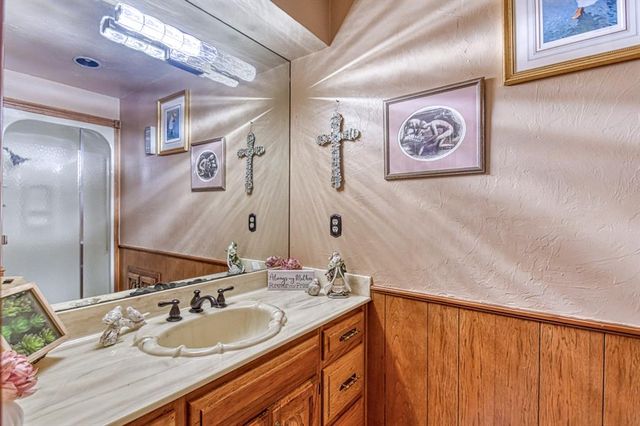 2819 Country Club Drive, Chickasha, OK 73018