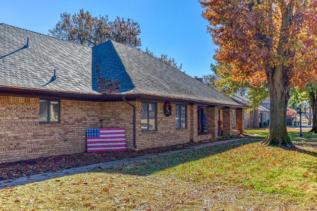 2819 Country Club Drive, Chickasha, OK 73018