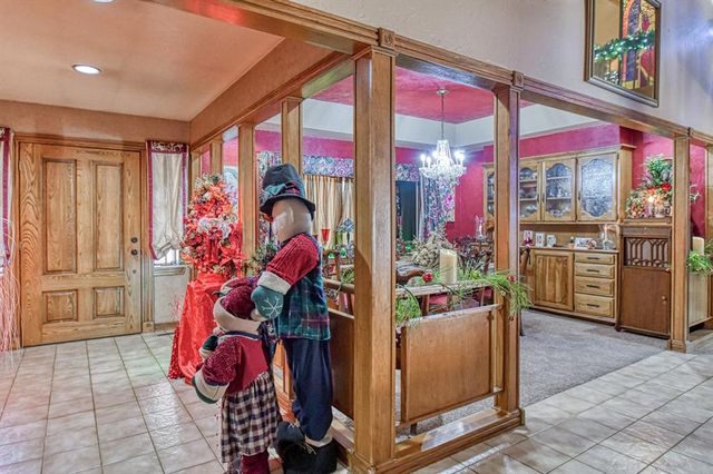 2819 Country Club Drive, Chickasha, OK 73018