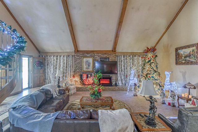 2819 Country Club Drive, Chickasha, OK 73018