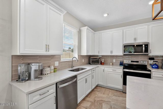 2044 Canopy Terrace Boulevard, Deland, FL 32724