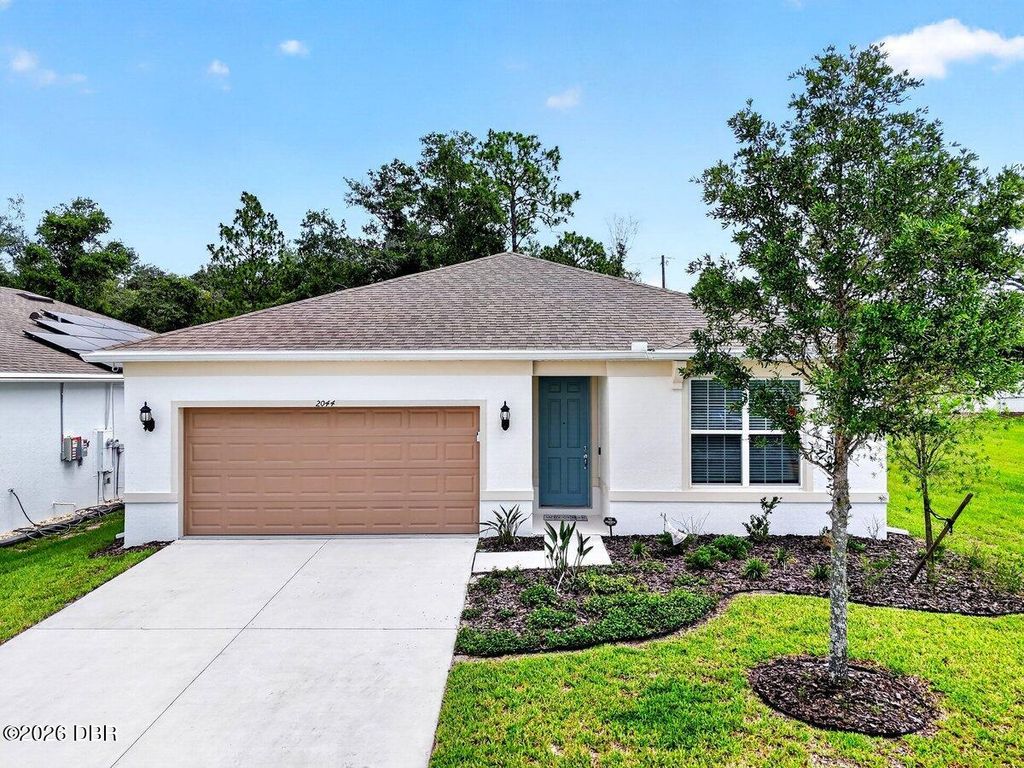 2044 Canopy Terrace Boulevard, Deland, FL 32724