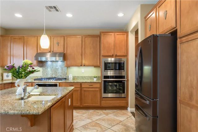 42550 Port Lane, Murrieta, CA 92562