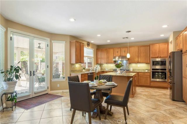 42550 Port Lane, Murrieta, CA 92562