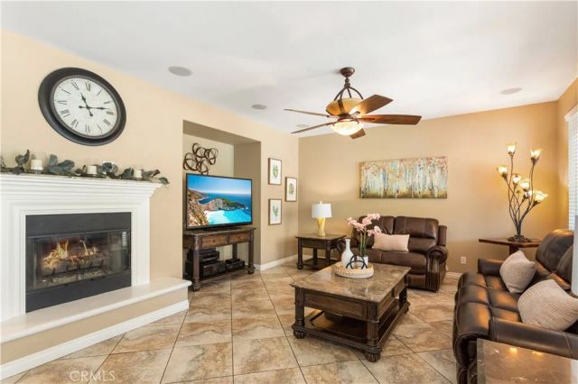 42550 Port Lane, Murrieta, CA 92562
