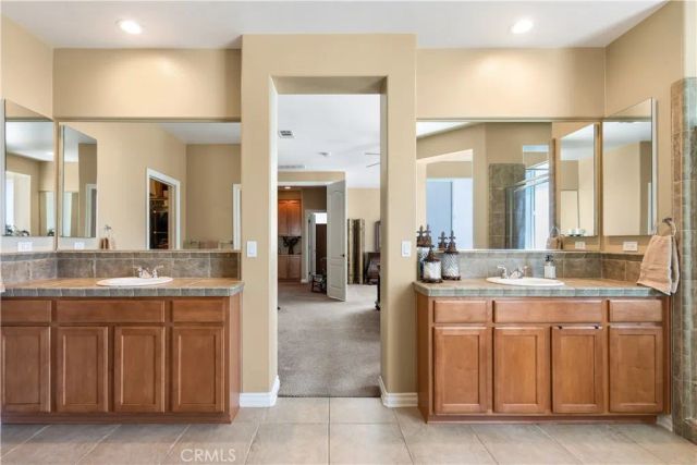 42550 Port Lane, Murrieta, CA 92562