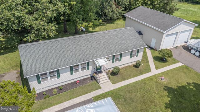 19 INDIAN TRL, Southampton, NJ 08088