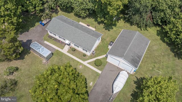 19 INDIAN TRL, Southampton, NJ 08088
