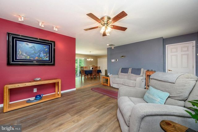 19 INDIAN TRL, Southampton, NJ 08088