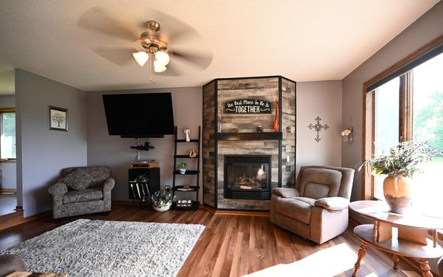 2161 Colburn Drive, Shakopee, MN 55379