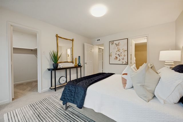 5140 Amesbury Drive 212, Dallas, TX 75206