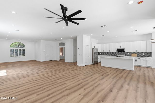 2940 W ADVENTURE Drive, Anthem, AZ 85086