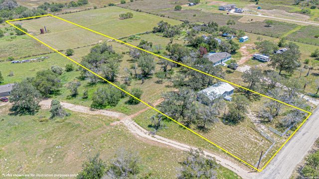 458 PATTON RD, Somerset, TX 78069