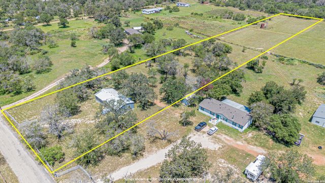 458 PATTON RD, Somerset, TX 78069