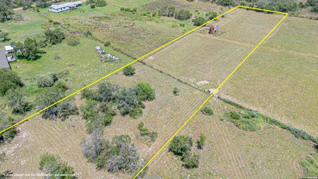 458 PATTON RD, Somerset, TX 78069