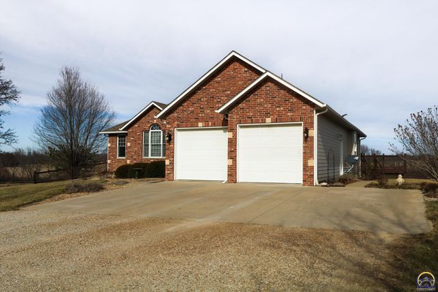 2334 Road P, Emporia, KS 66801