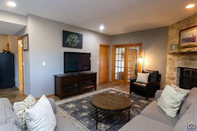 2334 Road P, Emporia, KS 66801