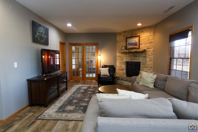 2334 Road P, Emporia, KS 66801