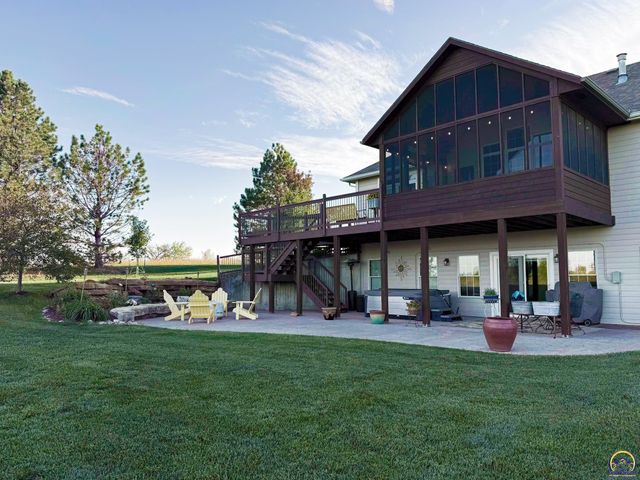 2334 Road P, Emporia, KS 66801