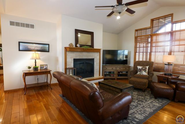 2334 Road P, Emporia, KS 66801