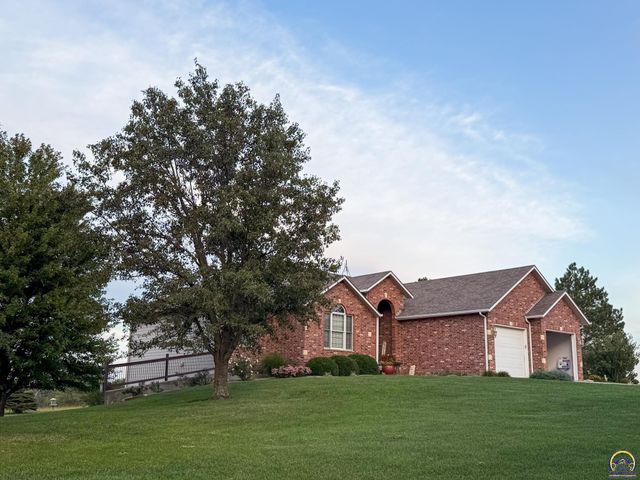 2334 Road P, Emporia, KS 66801