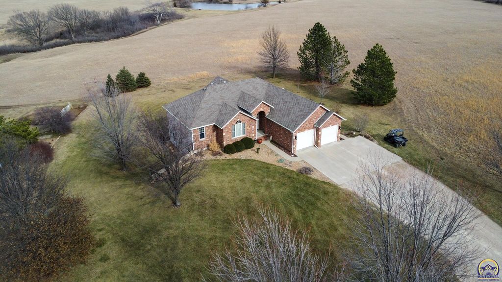 2334 Road P, Emporia, KS 66801