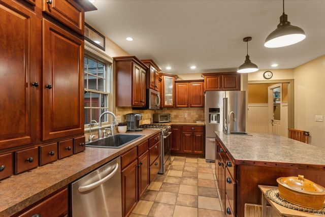 21816 Locust Bend Court, South Bend, IN 46628