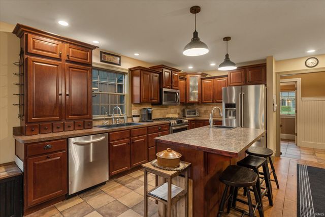 21816 Locust Bend Court, South Bend, IN 46628
