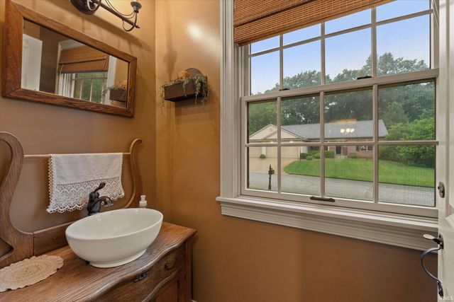 21816 Locust Bend Court, South Bend, IN 46628