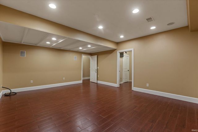21816 Locust Bend Court, South Bend, IN 46628