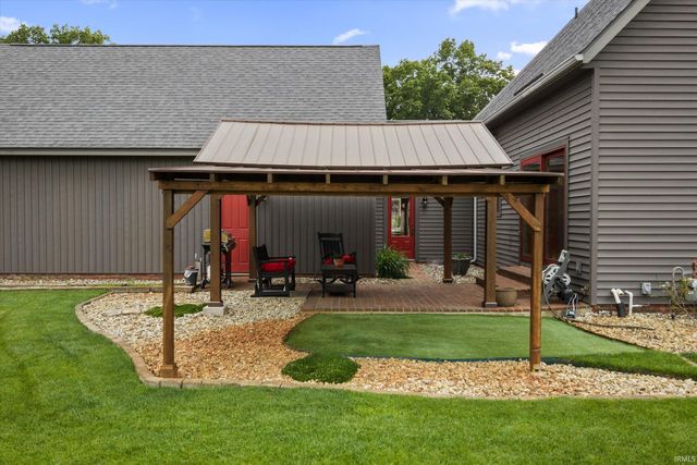 21816 Locust Bend Court, South Bend, IN 46628