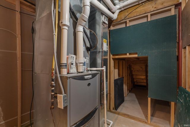 21816 Locust Bend Court, South Bend, IN 46628