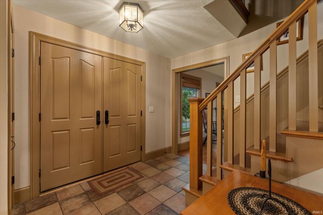 21816 Locust Bend Court, South Bend, IN 46628