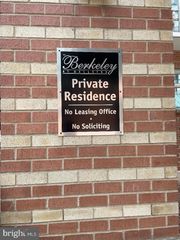 1000 N RANDOLPH ST #104, Arlington, VA 22201