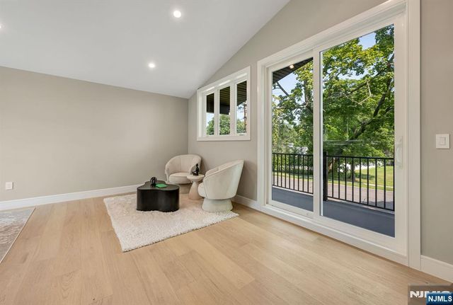 62 Asmus Road, Closter, NJ 07624