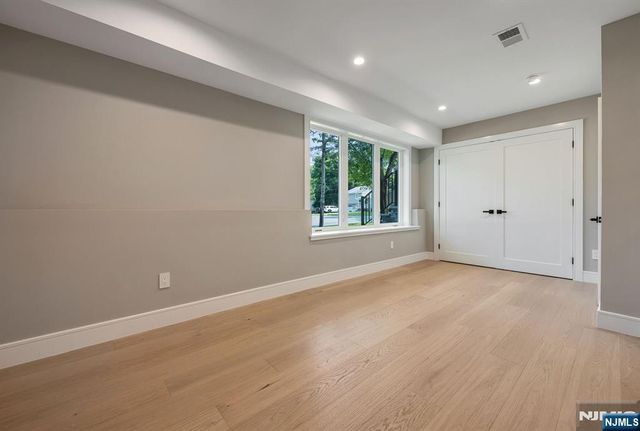 62 Asmus Road, Closter, NJ 07624