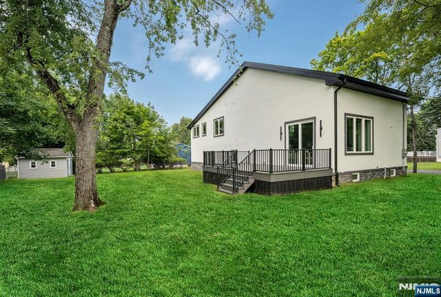 62 Asmus Road, Closter, NJ 07624