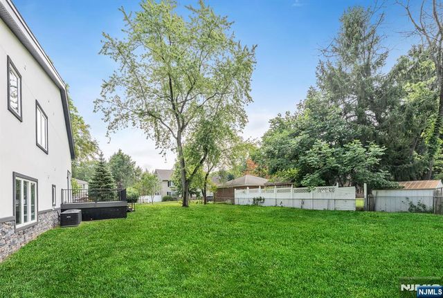 62 Asmus Road, Closter, NJ 07624